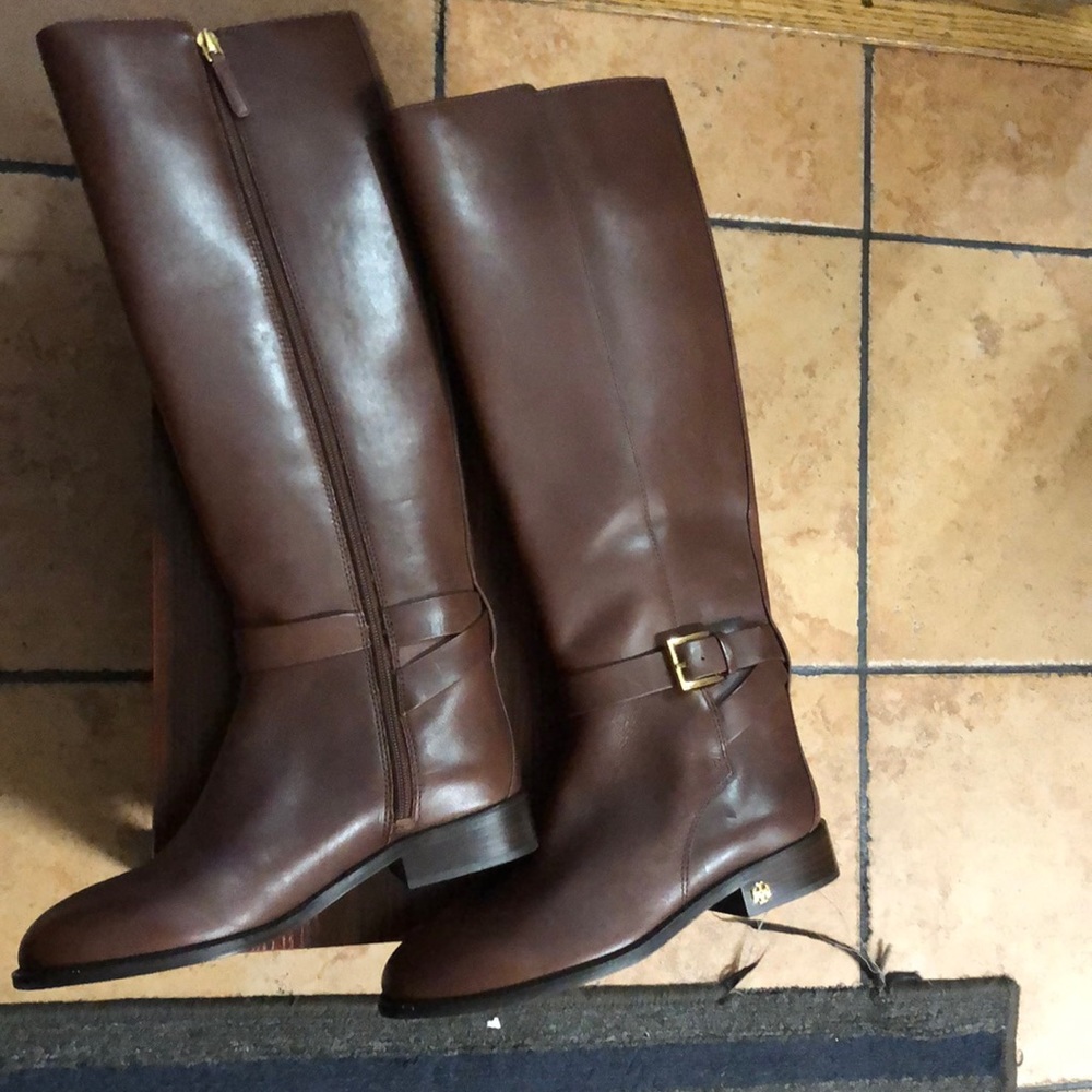 Tory burch boots 7.5